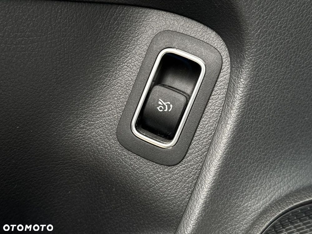 Mercedes-Benz CLA - 19