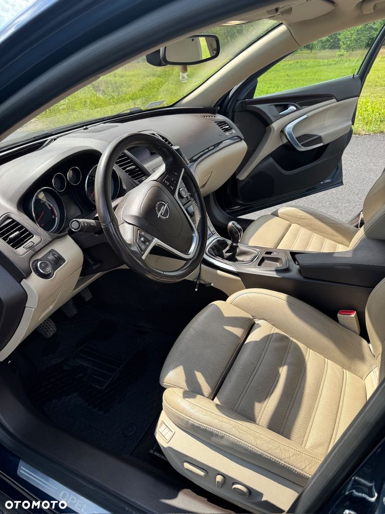 Opel Insignia 2.0 CDTI Cosmo - 11