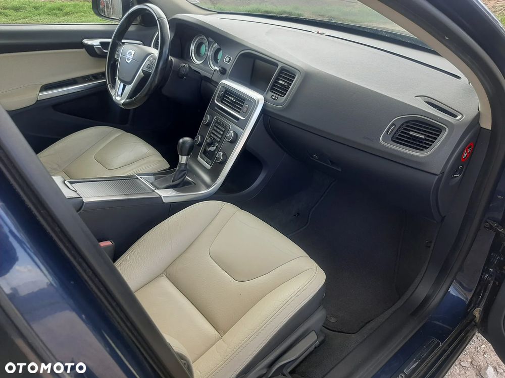 Volvo S60 DRIVe Momentum - 12