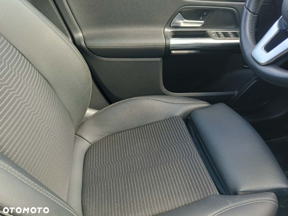 Mercedes-Benz EQA 300 4Matic Edition 1 - 30