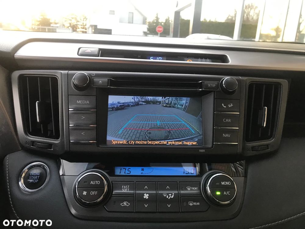 Toyota RAV4 2.0 D-4D Premium - 31