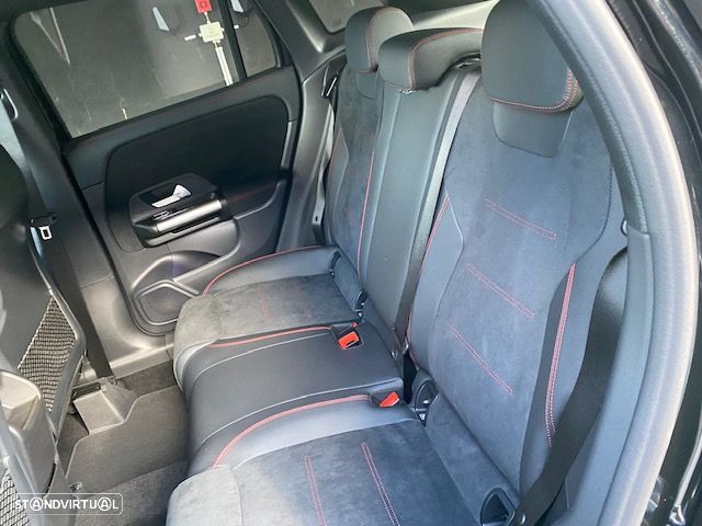 Mercedes-Benz GLA 180 d AMG Line - 9