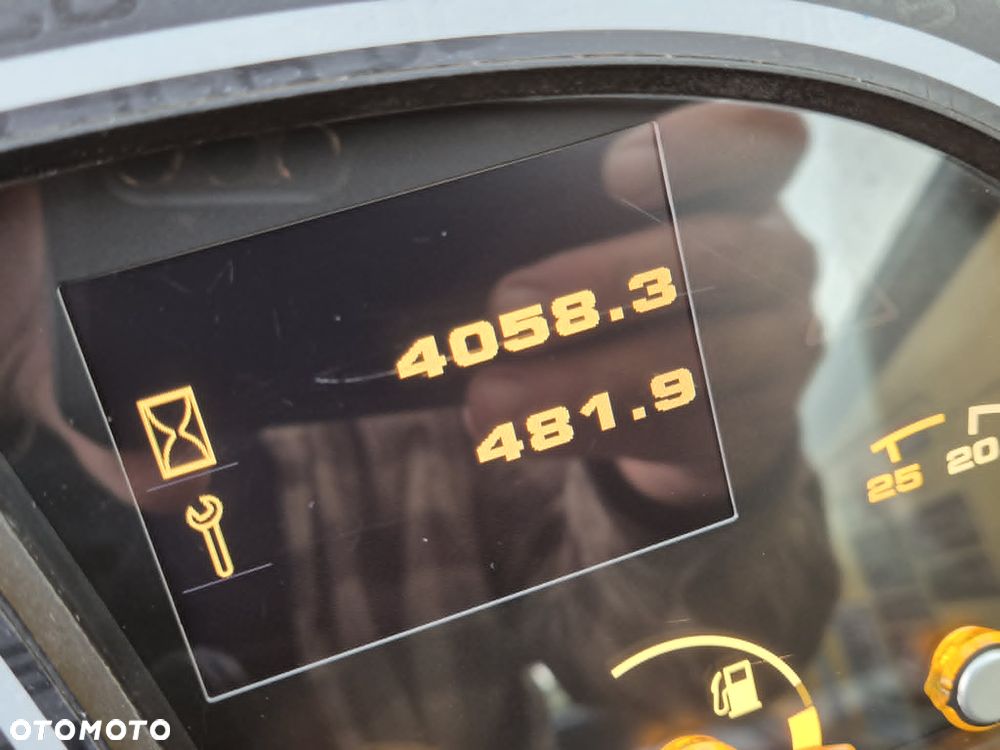 JCB 540-140 HiViz - 9