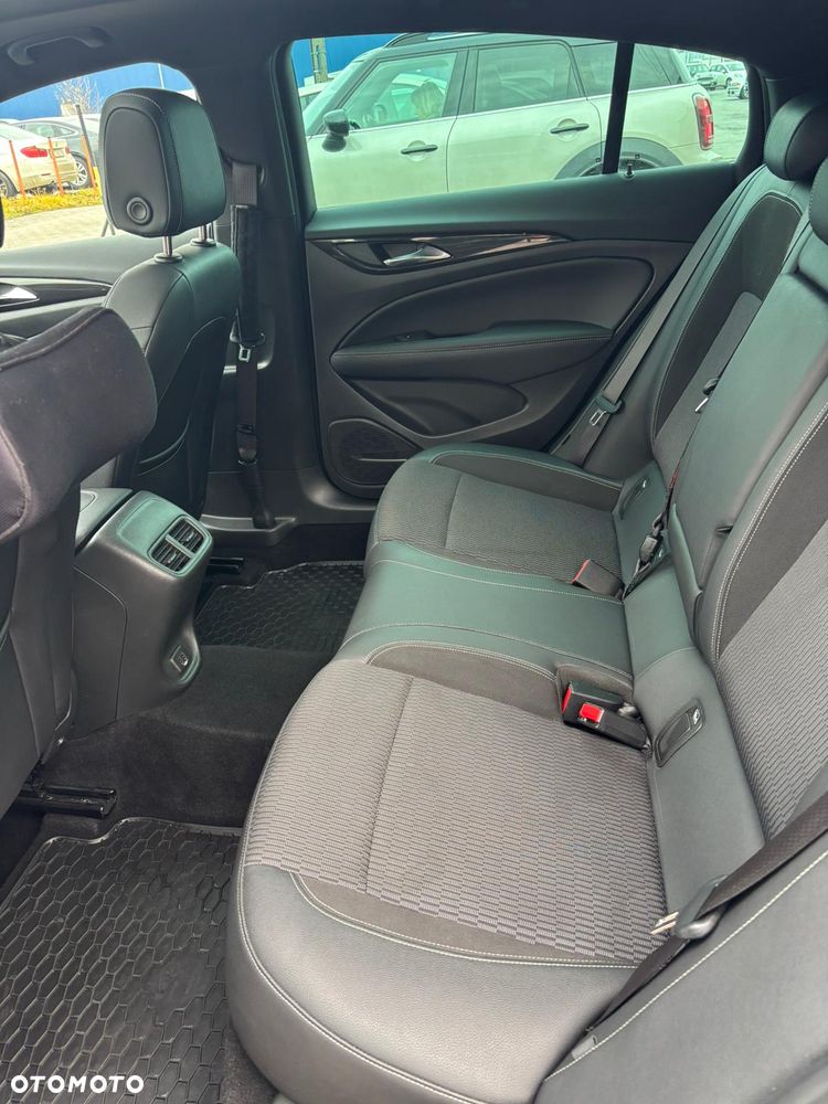 Opel Insignia 2.0 CDTI Business Elegance S&S - 11