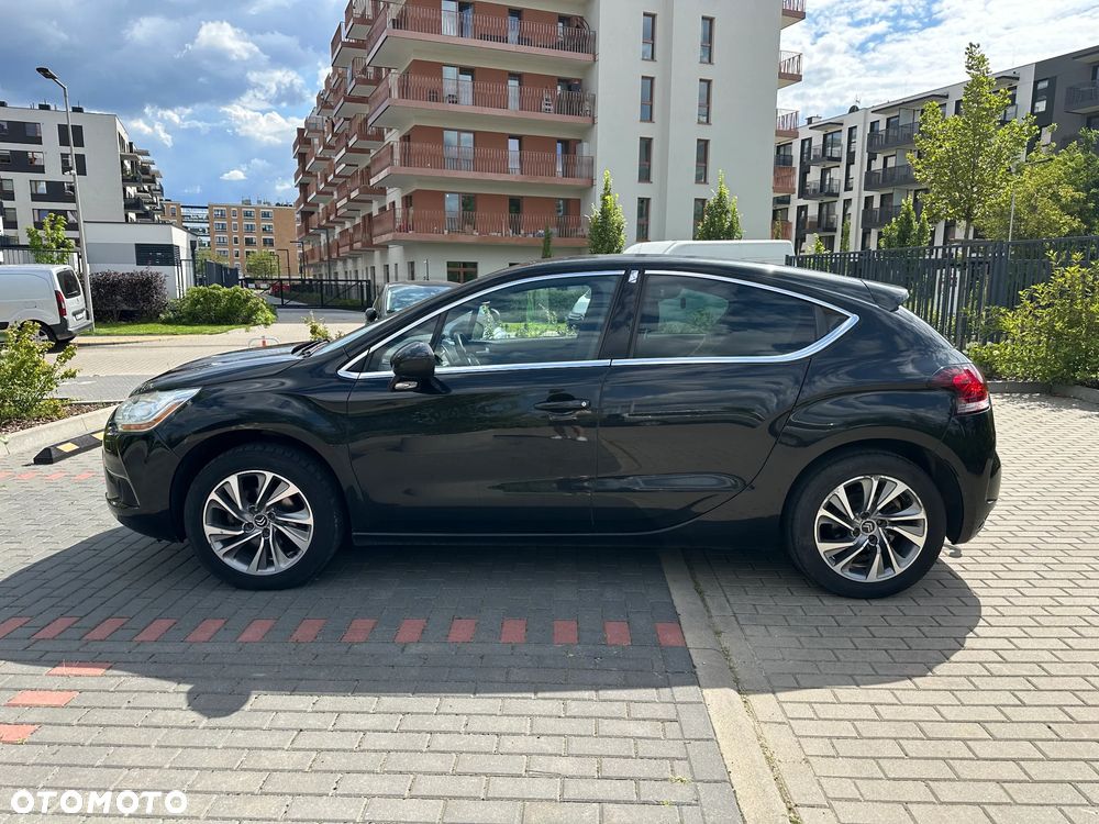 Citroën DS4 1.6 HDi SoChic - 8