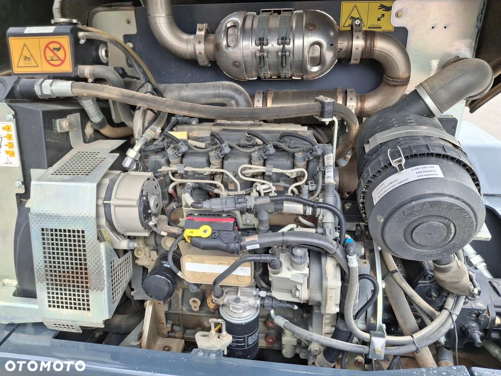 Schaeff Ładowarka kołowa Schaeff TL100 YANMAR SILNIK DEUTZ DODATKOWE WIDŁY 2017 Rok 2135 Mth Sprowadzona - 13