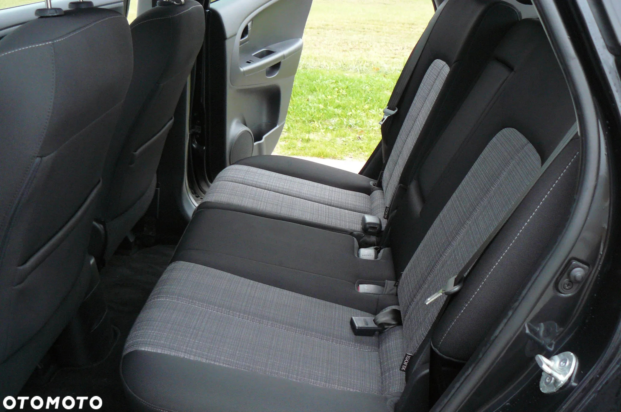 Kia Venga - 18