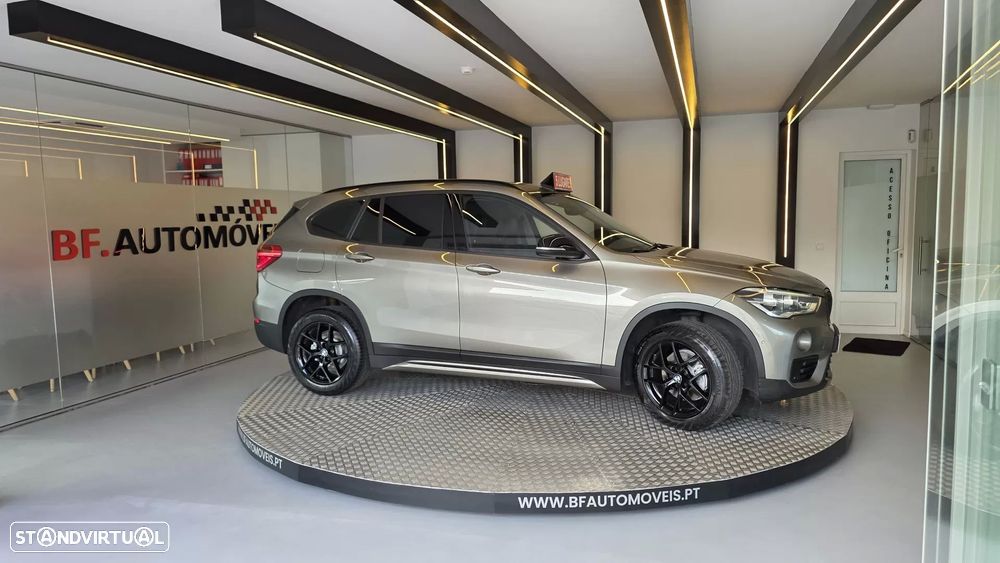 BMW X1 18 d sDrive Auto Line Sport - 9