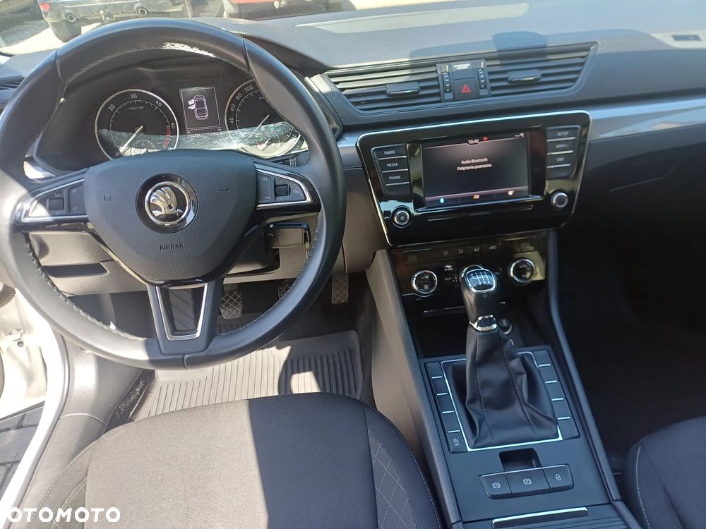 Skoda Superb 2.0 TDI Active - 6