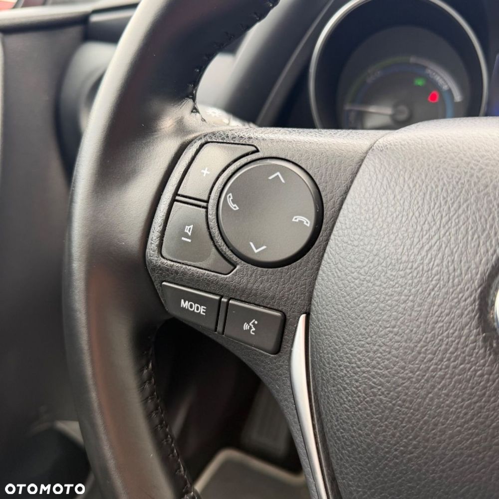 Toyota Auris - 29