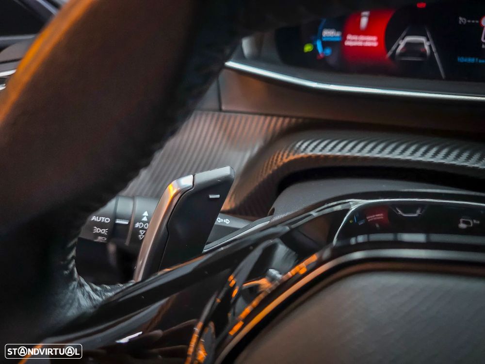 Peugeot 2008 PureTech 130 EAT8 Allure - 25