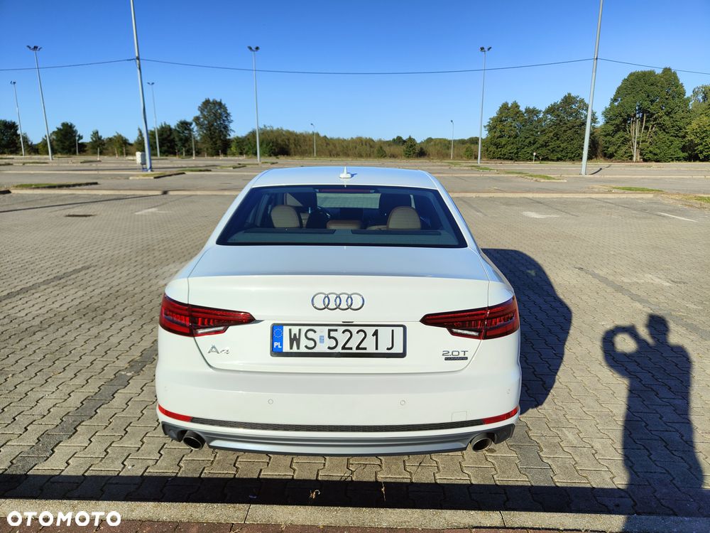 Audi A4 - 4