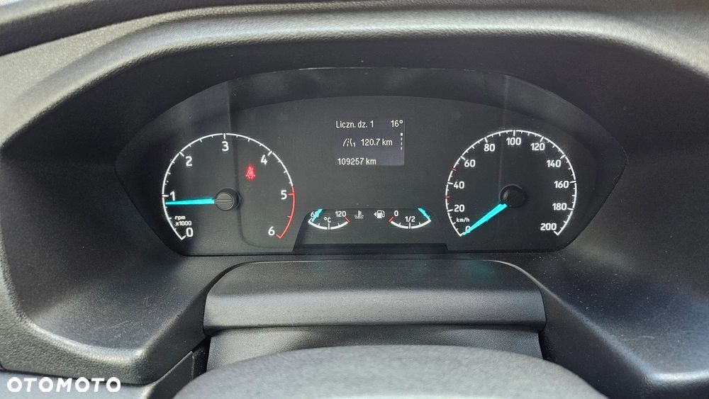 Ford Transit Custom - 8