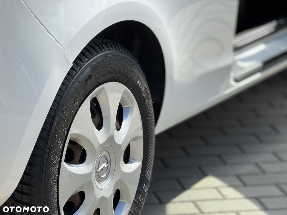 Opel CORSA VAN - 21