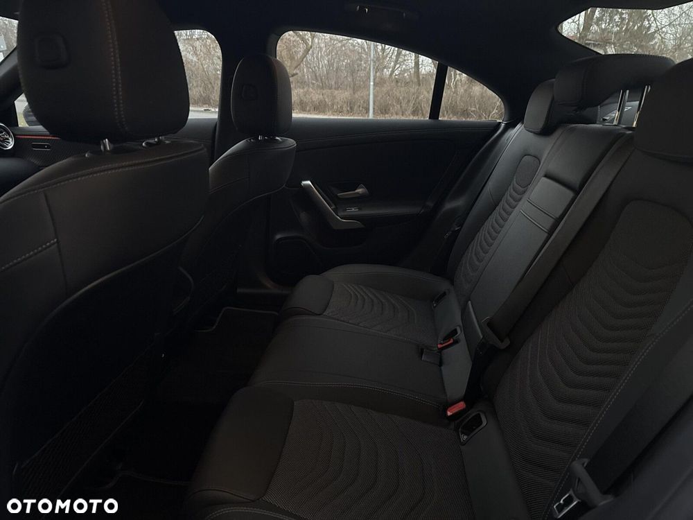 Mercedes-Benz CLA 180 Progressive 7G-DCT - 18
