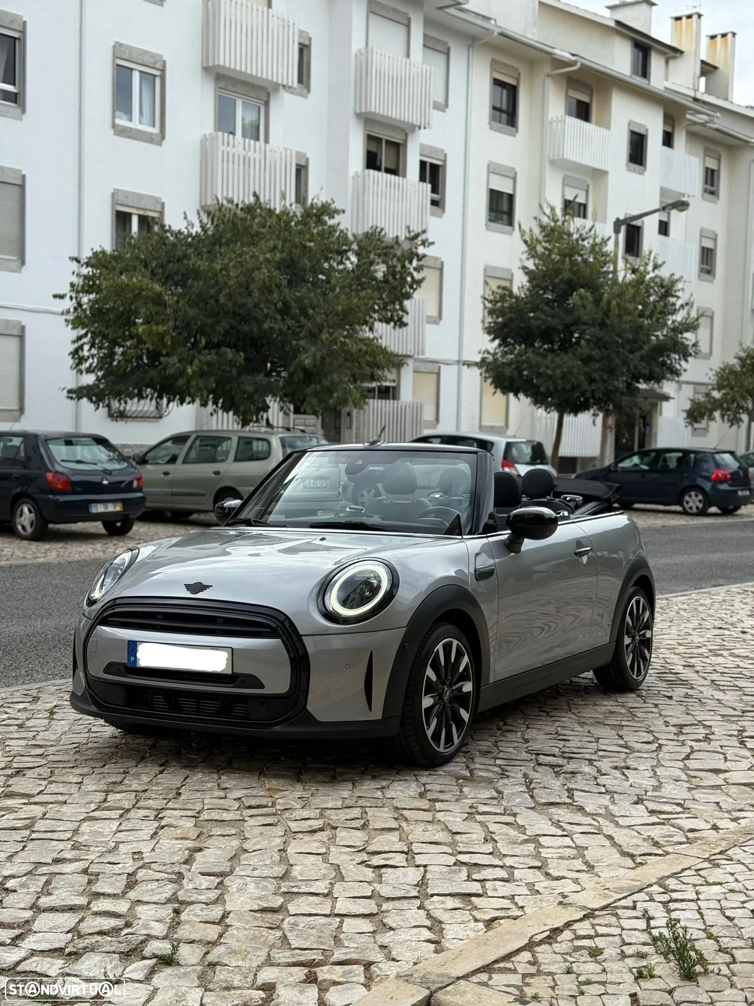 MINI Cabrio Cooper Premium Plus Classic Auto - 1