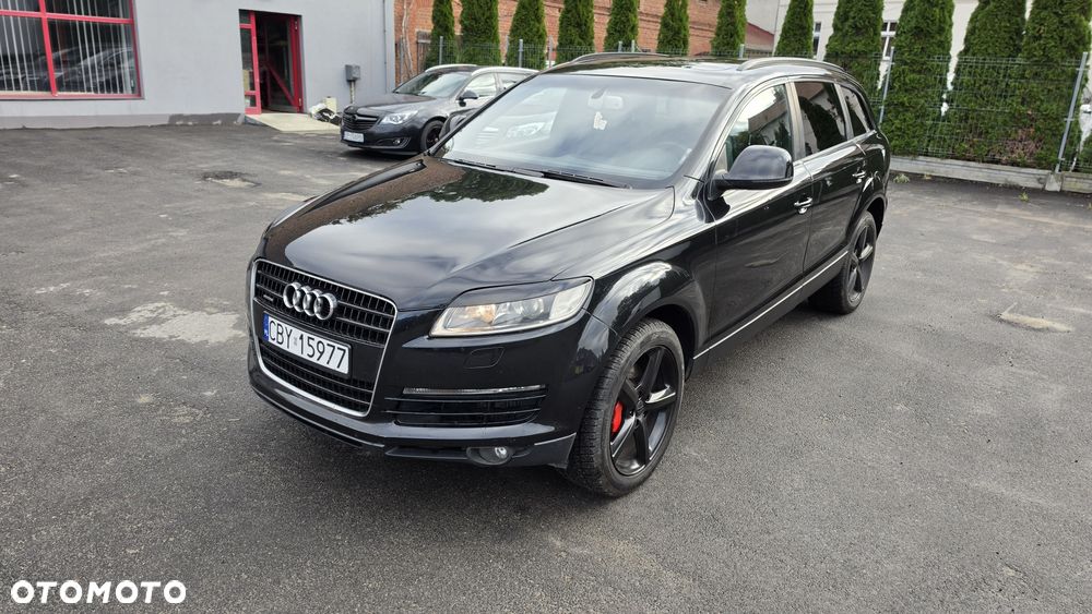 Audi Q7 2008 photo 2