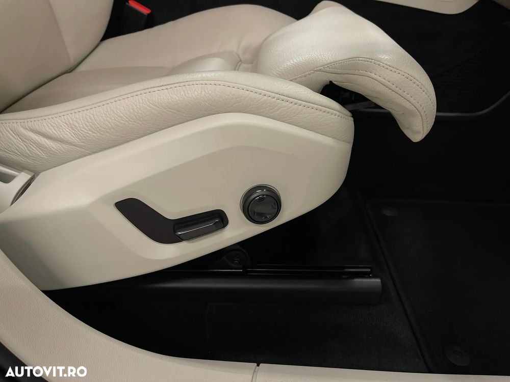 Volvo XC 60 B5 D AWD Geartronic Inscription - 22