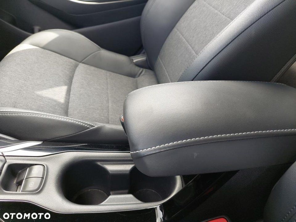 Toyota Corolla - 30