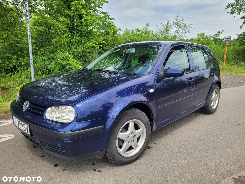 Volkswagen Golf - 10