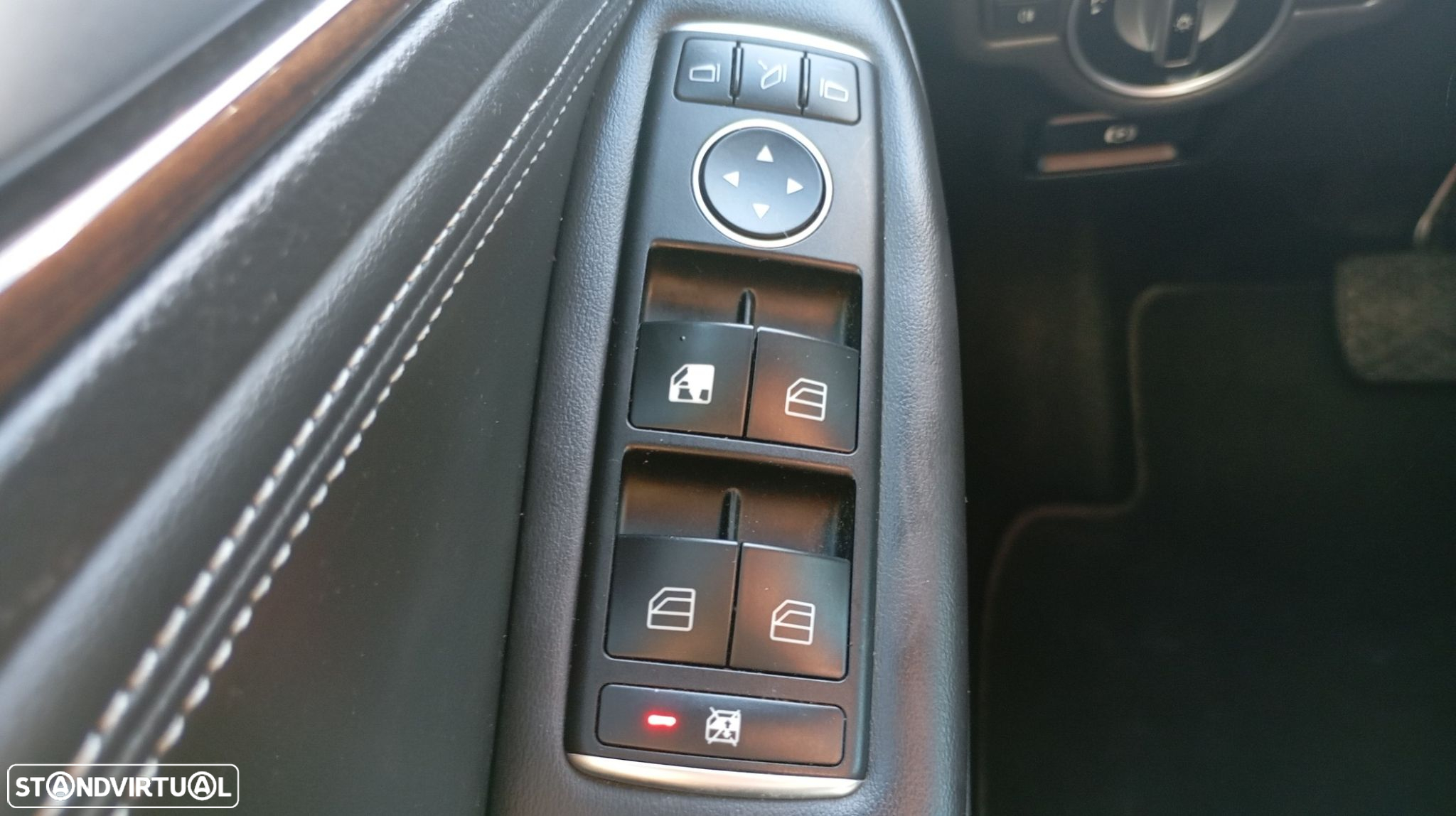 Infiniti Q30 2.2d DCT AWD Luxe Tech - 32