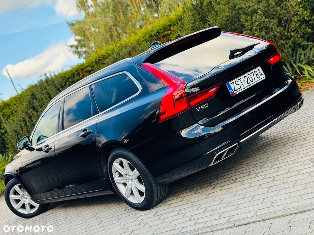 Volvo V90 D3 Geartronic Momentum Pro - 34