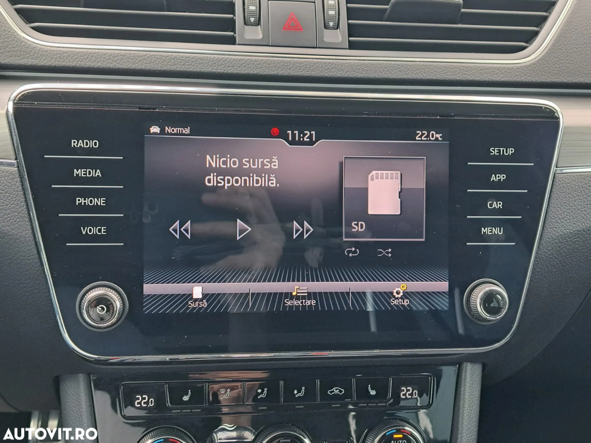 Skoda Superb Combi 2.0 TDI 4X4 DSG Scout - 13