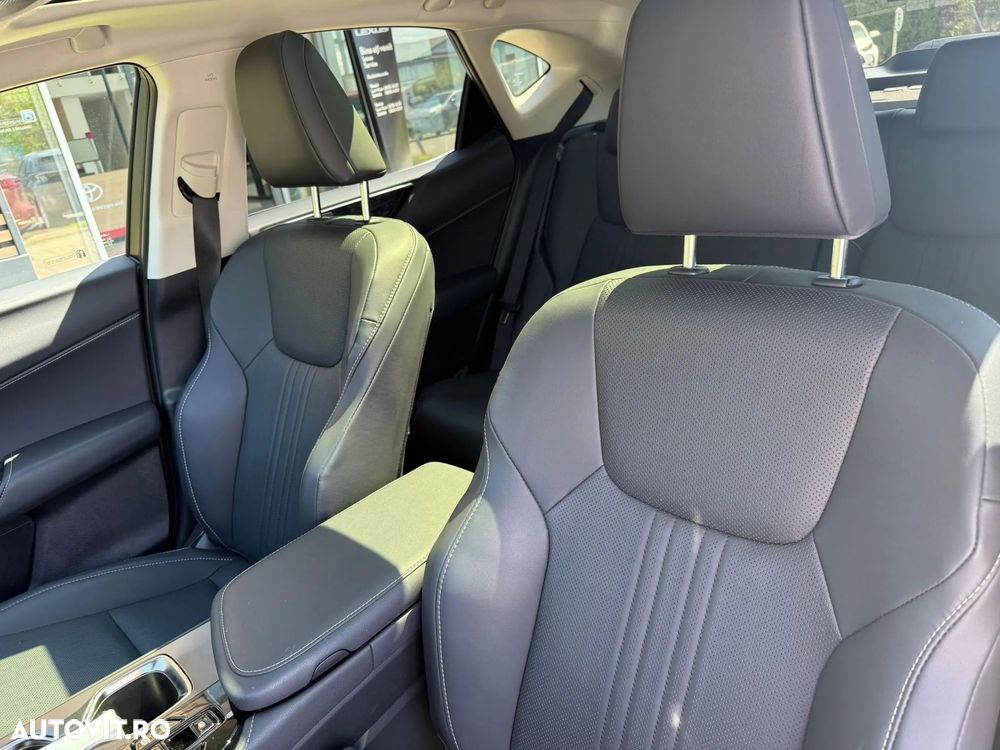 Lexus Seria NX - 23