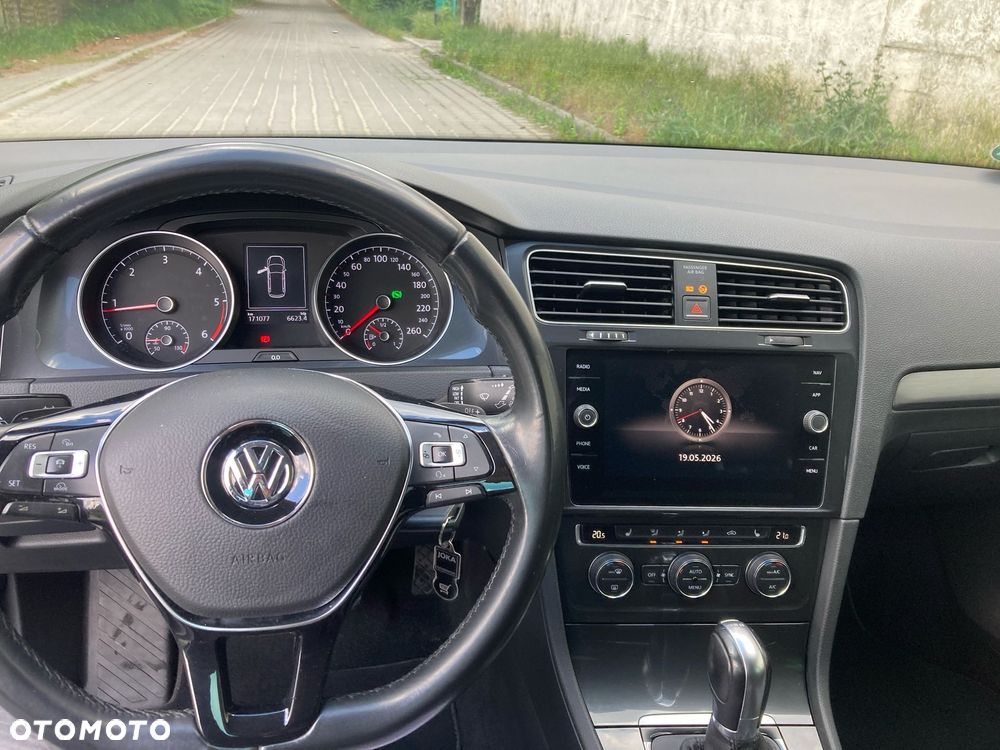 Volkswagen Golf - 13