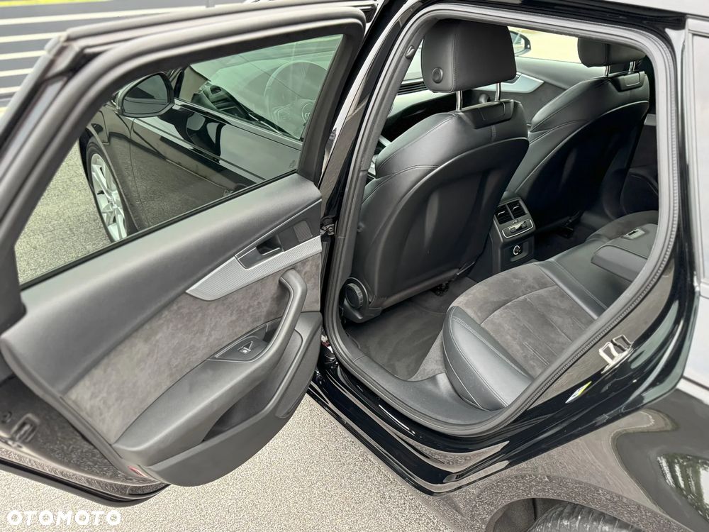 Audi A4 2.0 TDI S tronic sport - 32
