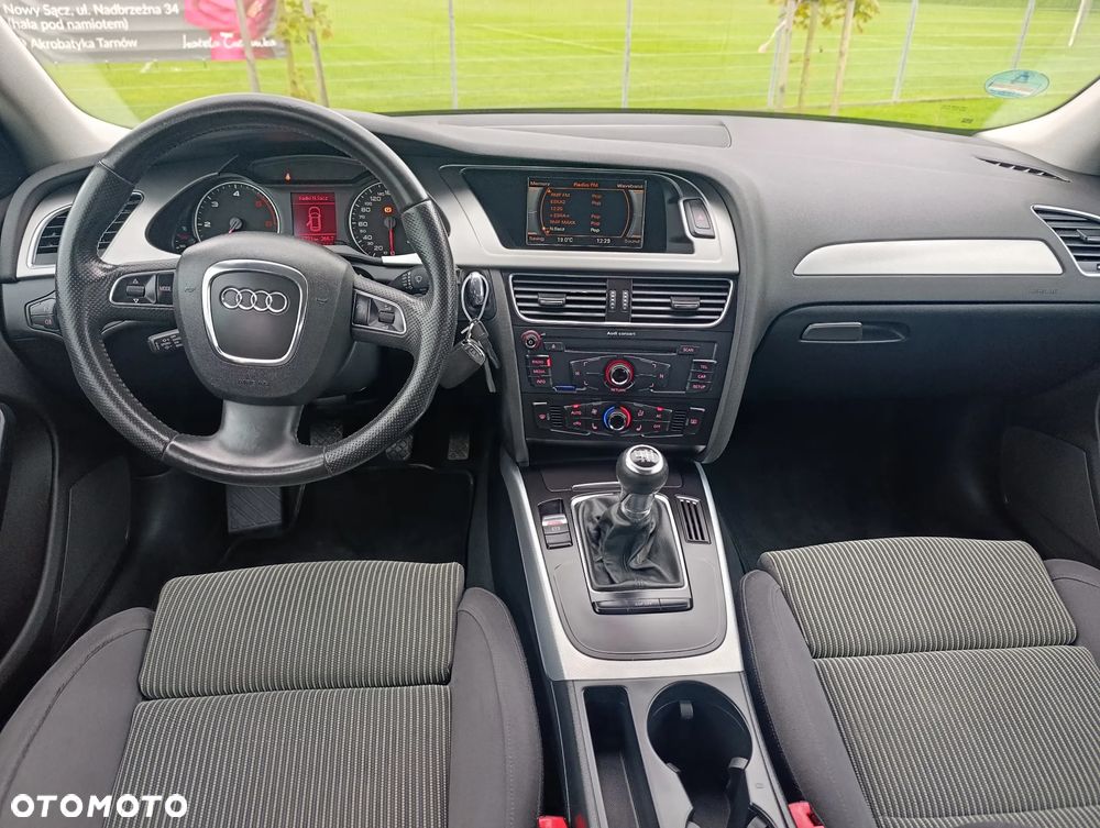 Audi A4 Avant 2.0 TDI DPF Ambiente - 20