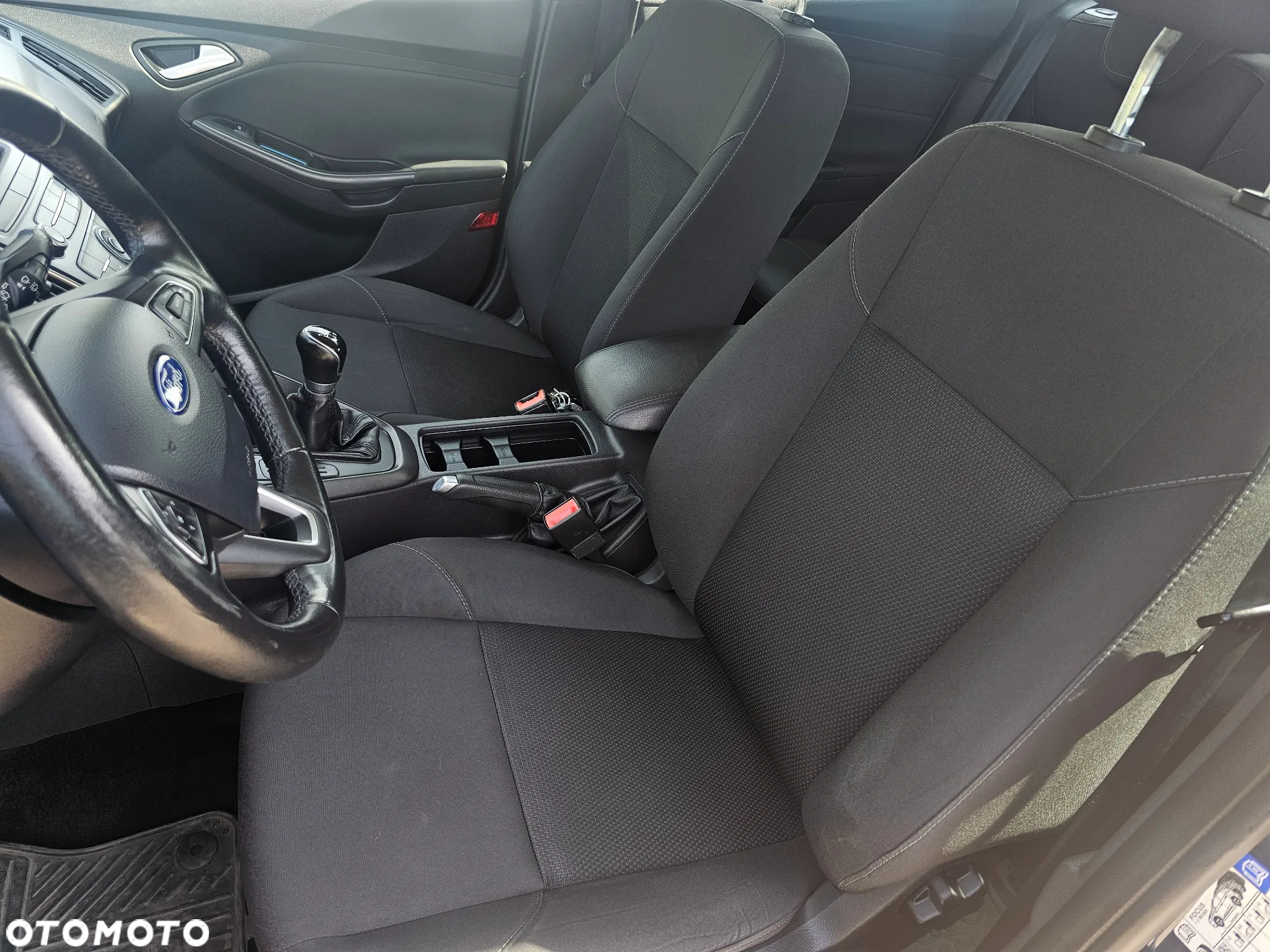 Ford Focus 1.6 Trend - 14