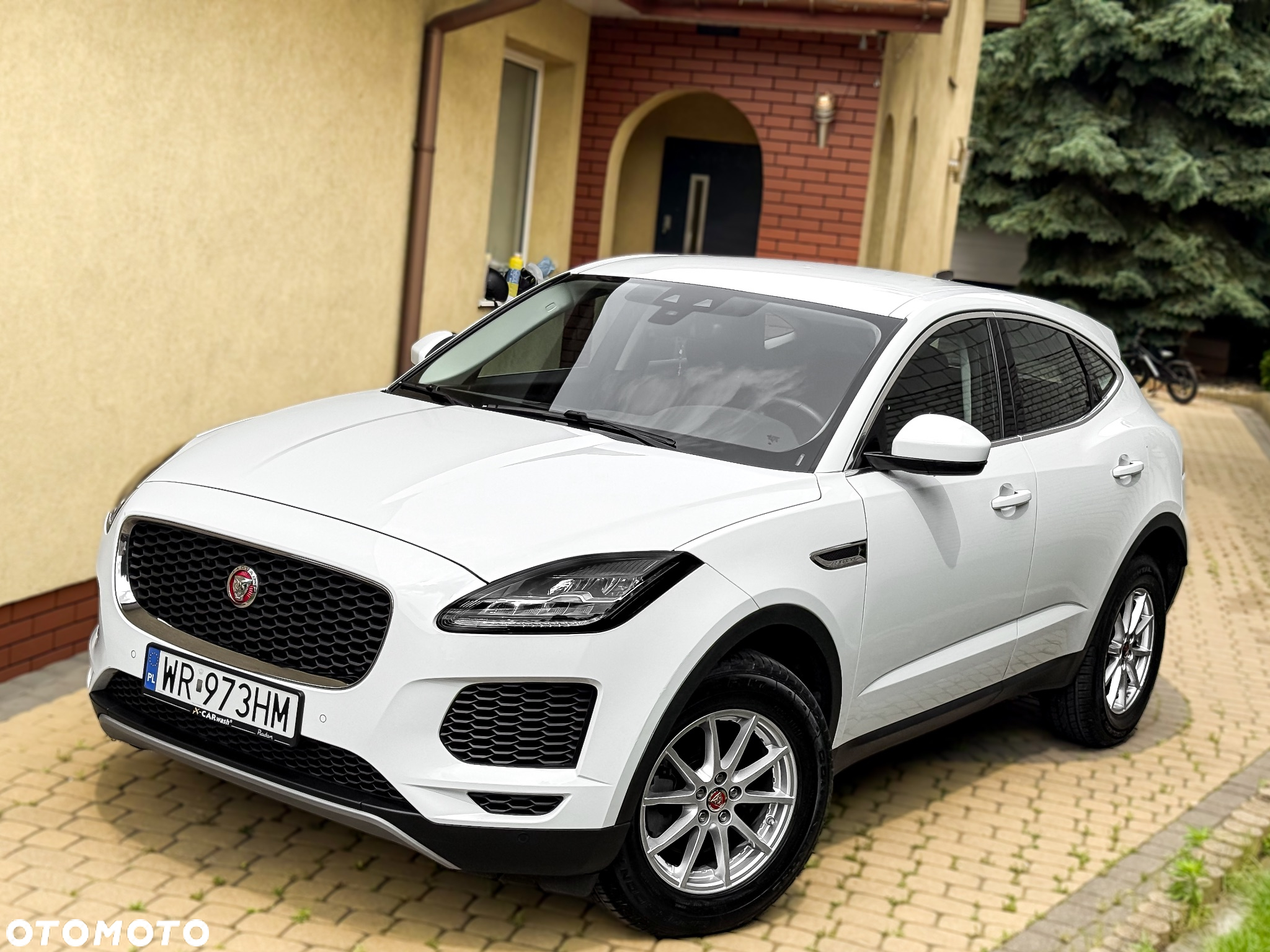 Jaguar E-Pace - 4