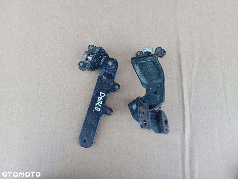 FIAT DOBLO II 2 ROLKA DRZWI PRZESUWNYCH PRAWYCH 52040832 52035779 - 1