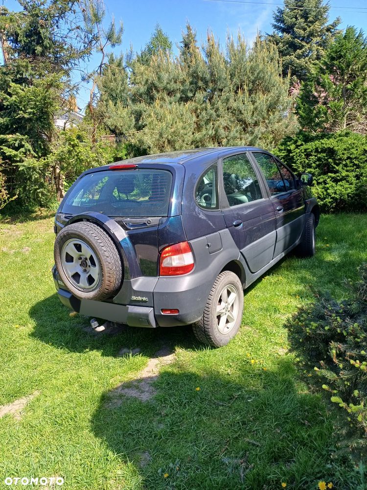 Renault Scenic RX4 - 1