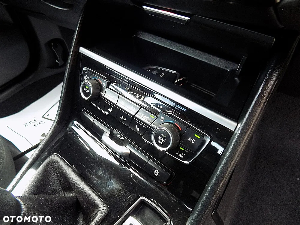 BMW Seria 2 218i Active Tourer Advantage - 16