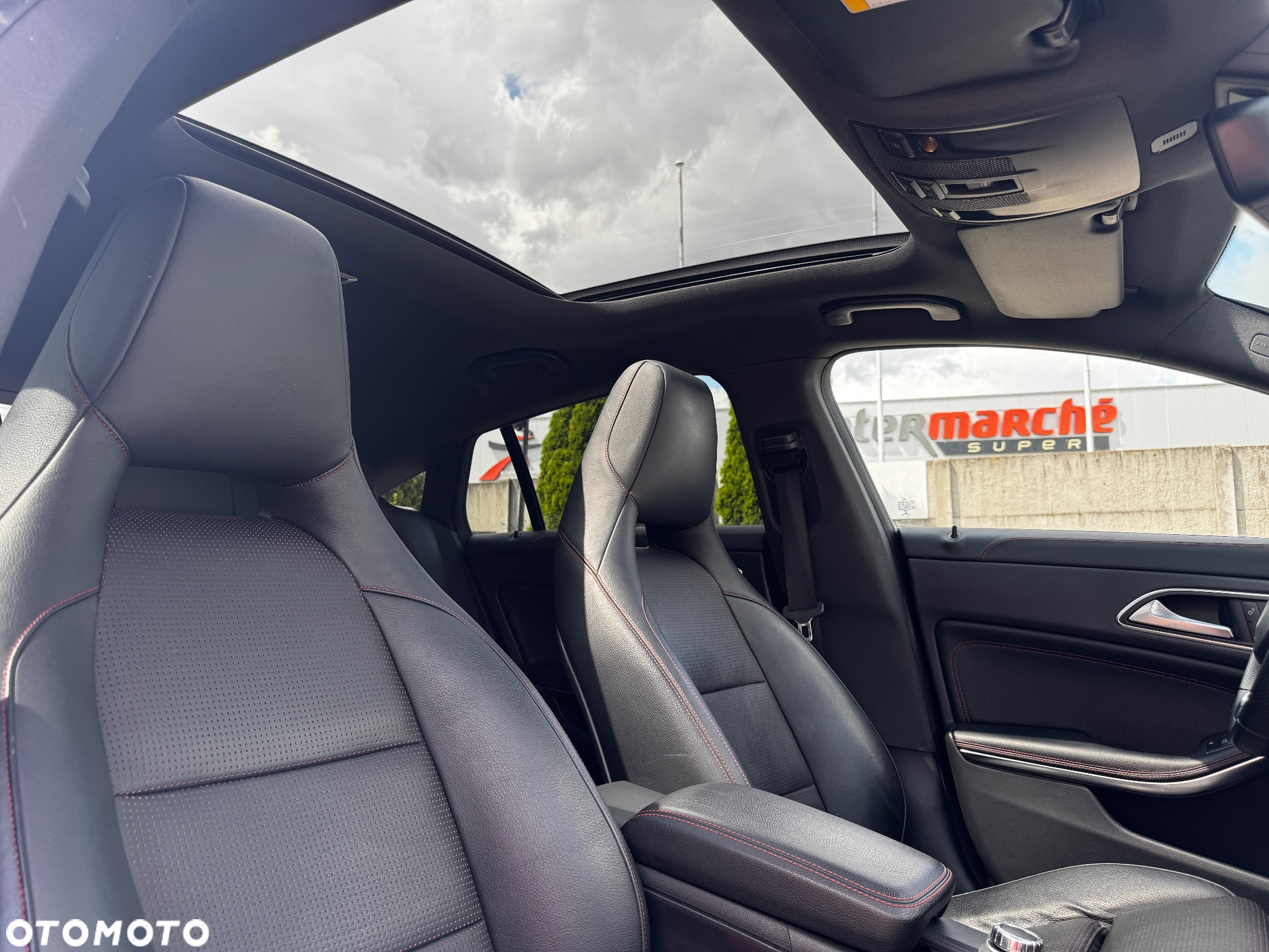 Mercedes-Benz CLA Shooting Brake 200 d 7G-DCT AMG Line - 14