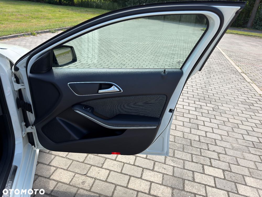 Mercedes-Benz Klasa A 180 Style - 20