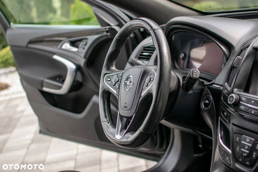 Opel Insignia - 30