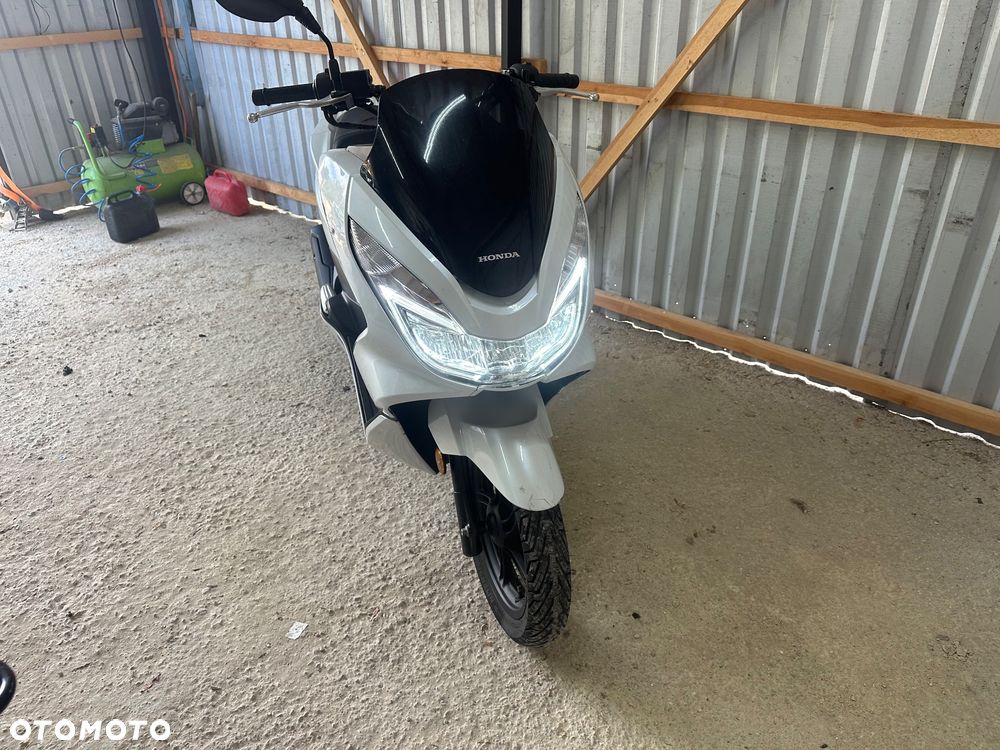 Honda PCX - 1