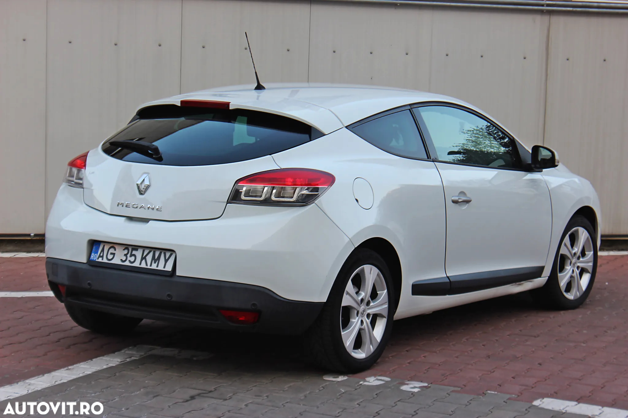 Renault Megane III Coupe 1.5 dCi Color Edition - 3