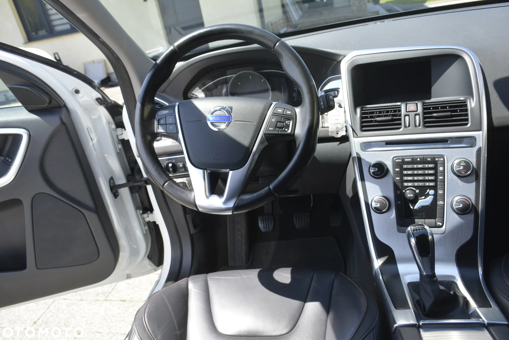 Volvo XC 60 D3 Drive-E Ocean Race - 23