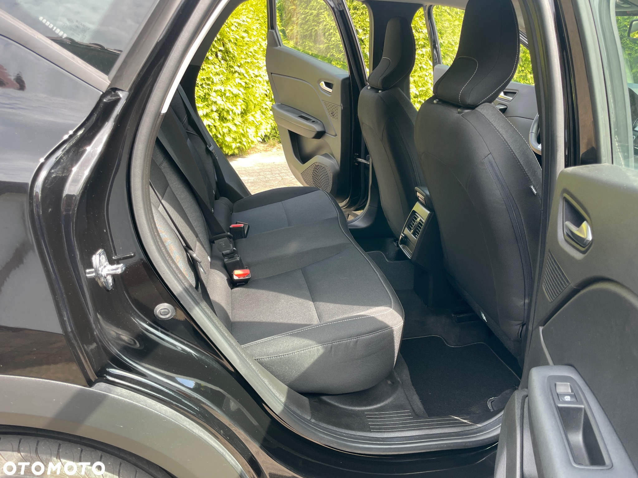 Renault Captur BLUE dCi 115 BUSINESS EDITION - 31