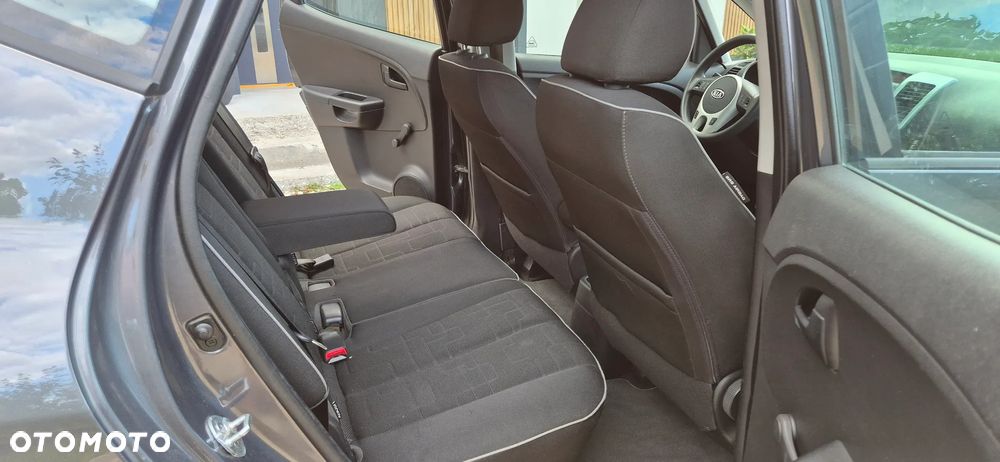 Kia Venga - 16