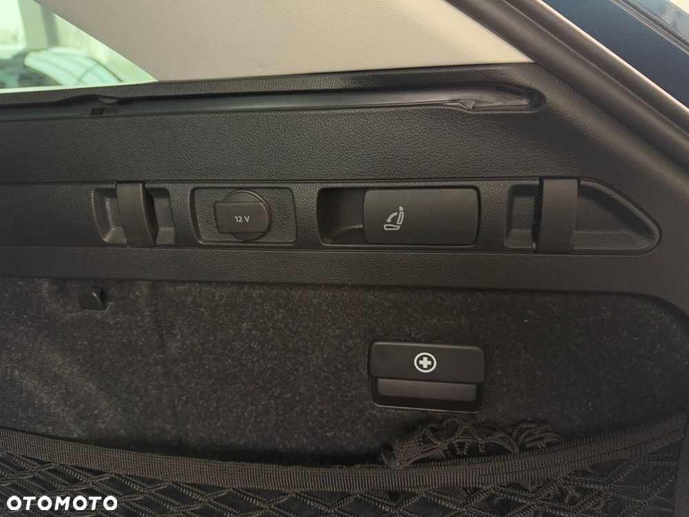 Skoda Superb 2.0 TDI SCR Style DSG - 39