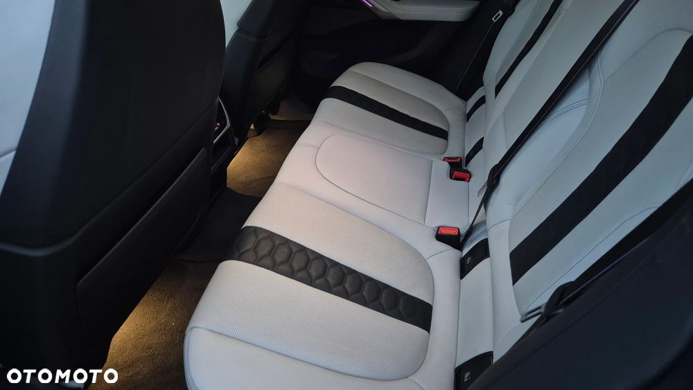 BMW X6M - 11