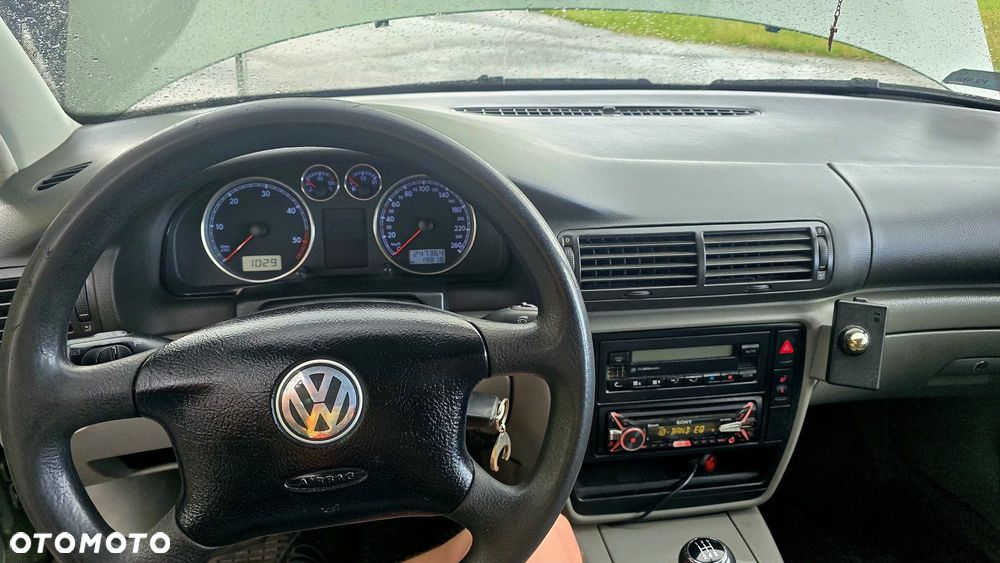 Volkswagen Passat 1.9 TDI - 9