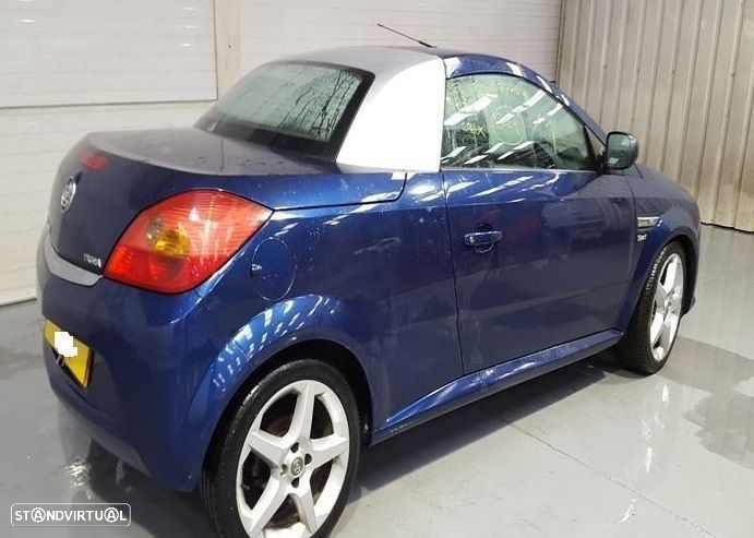 Opel Tigra 1.4 i de 2005 disponível para peças - 4