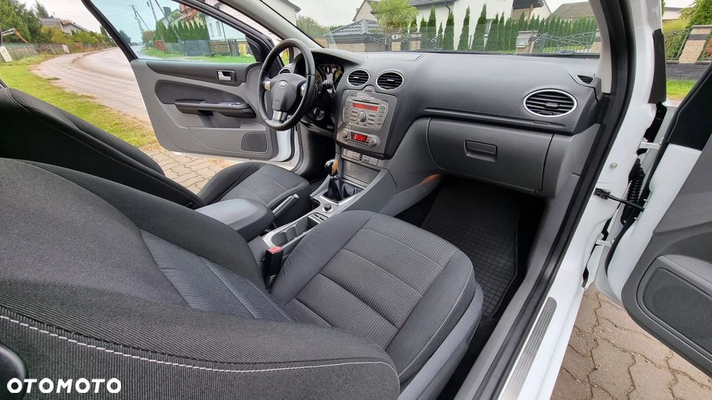 Ford Focus - 21
