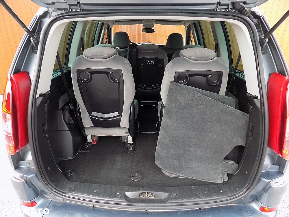 Peugeot 807 2.0 HDi Premium Euro5 - 22